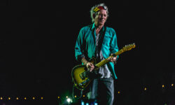 Dalle Gibson alla Telecaster: Keith Richards spiega come nacque il suo rapporto con uno degli strumenti più iconici del rock.