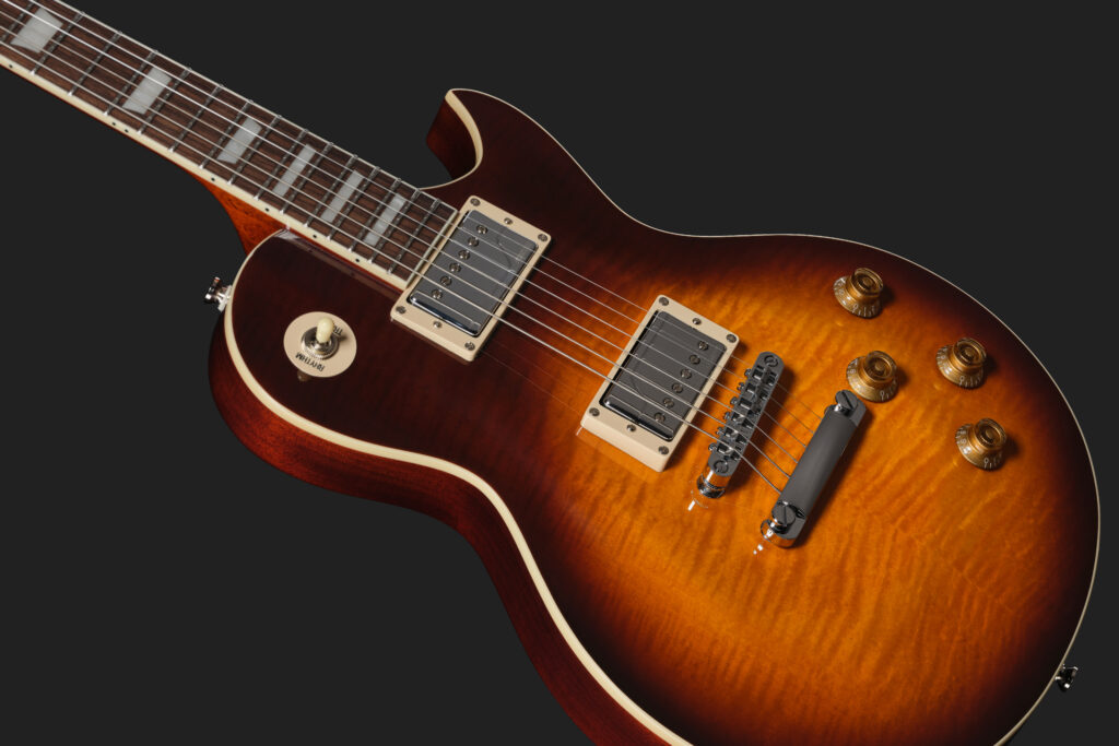 Harley Benton aggiorna la SC 550 Plus con due Fishman Fluence Classic e tre voci selezionabili tramite controlli push pull.