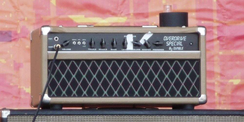 Dumble torna con tre amplificatori ordinabili: Overdrive Special, MegaPLX e Tweedle Dee. Il primo costa 25.000 dollari.