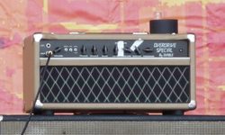 Dumble torna con tre amplificatori ordinabili: Overdrive Special, MegaPLX e Tweedle Dee. Il primo costa 25.000 dollari.