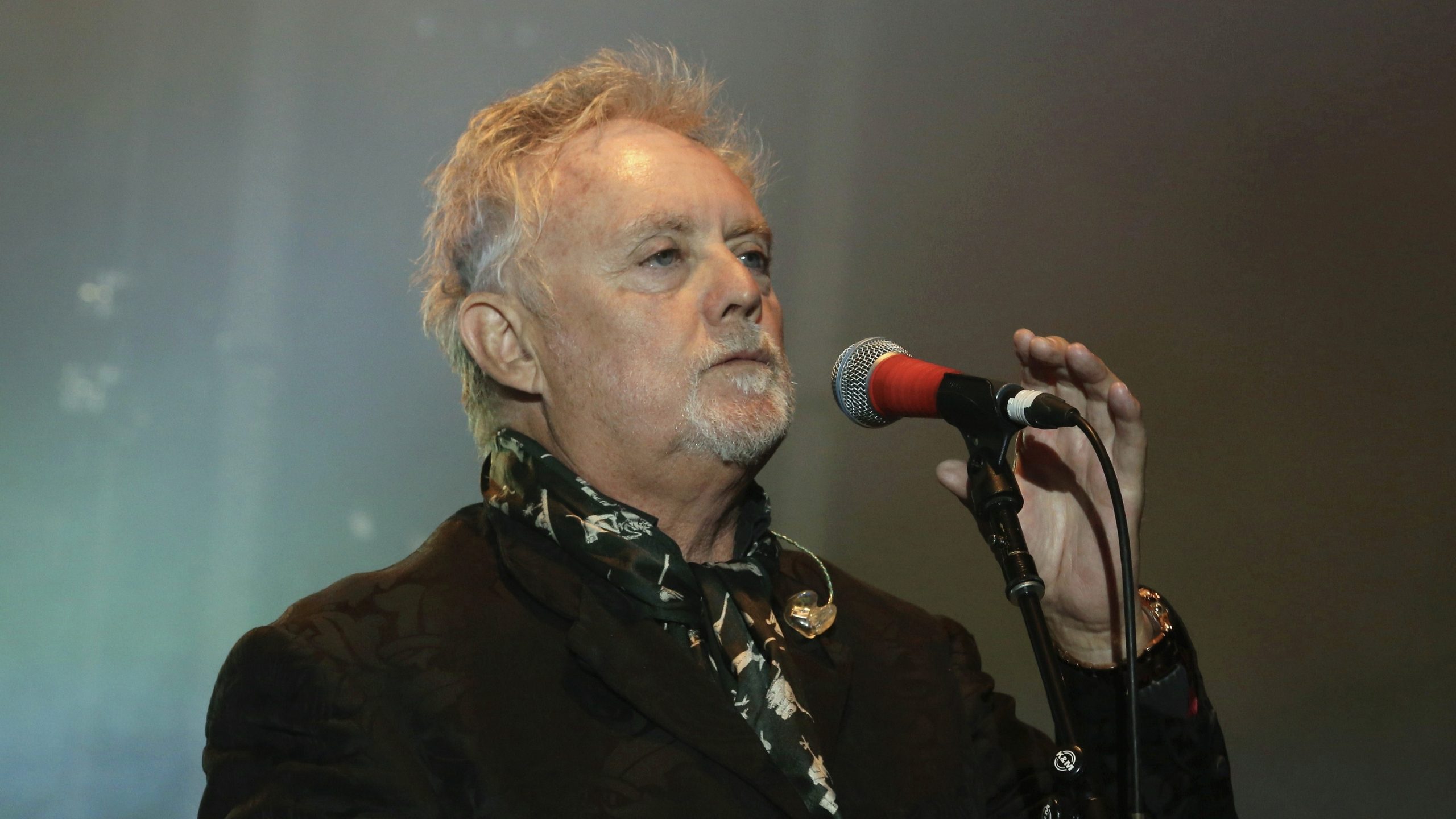 Dieci anni di concerti, ma nessun progetto originale in studio portato a termine. Ecco che cosa ha detto Roger Taylor su Adam Lambert.