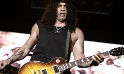 Slash ha ricevuto il Les Paul Spirit Award 2026 a Hollywood: le parole del chitarrista dei Guns n' Roses sul rapporto con Les Paul.