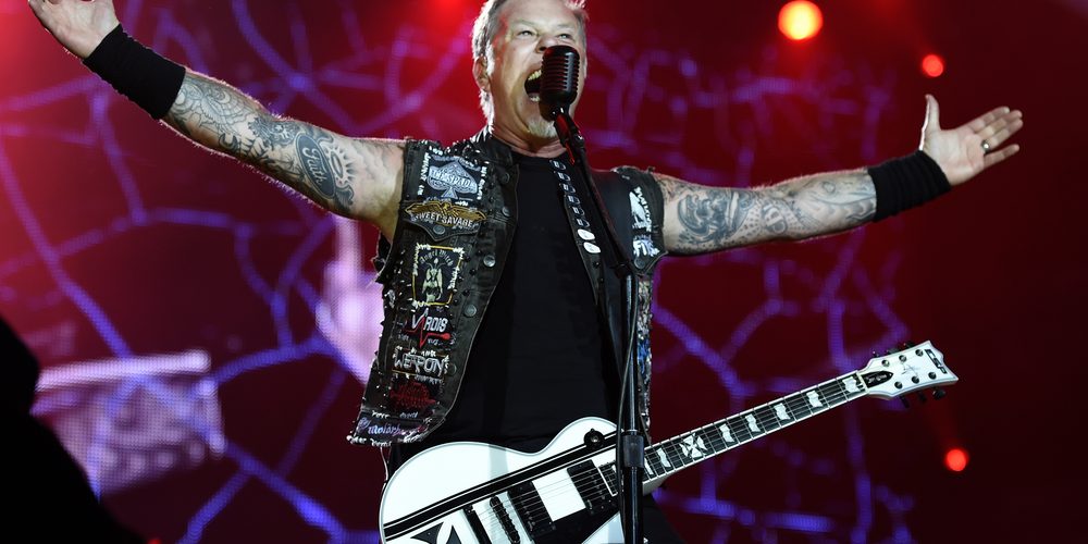 James Hetfield chiarisce il ruolo dei concerti dei Metallica: ecco la posizione della band su politica e sociale dal palco.