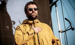 Liam Gallagher riaccende le speranze dei fan degli Oasis: dopo il tour 2027 potrebbe esserci spazio per un nuovo album.